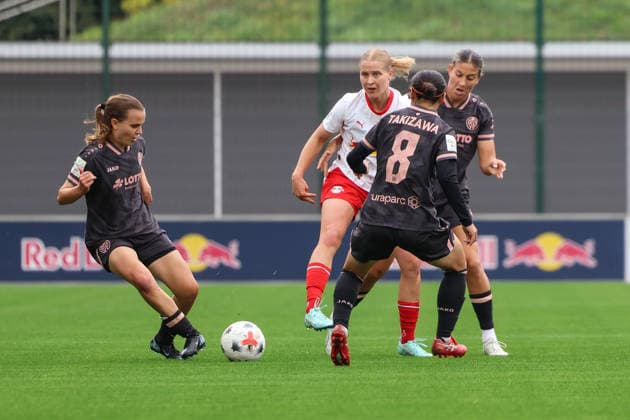 Deutschland: Fußball Google Pixel Frauen-Bundesliga 2026 - 2027, 6. Spieltag - RB Leipzig gegen FSV Mainz 05, Trainingszentrum von RB Leipzig (Leipzig): Emilia Ãsgeirsdottir (RB Leipzig Frauen, 8) am Ball Copyright: xLucasxWalterx