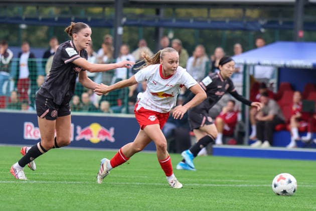Deutschland: Fußball Google Pixel Frauen-Bundesliga 2026 - 2027, 6. Spieltag - RB Leipzig gegen FSV Mainz 05, Trainingszentrum von RB Leipzig (Leipzig): Lou-Ann Joly (RB Leipzig Frauen, 6) am Ball Copyright: xLucasxWalterx