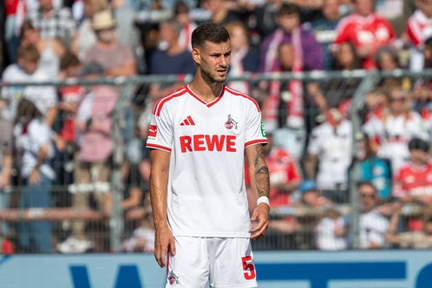 Tom Krauss (1. FC Koeln, 05) beobachtet das Spiel. FC Viktoria Koeln vs. FC Hansa Rostock , Fussball, 3. Liga, 05. Spieltag, Saison 2026 2027, 11.09.2026 DFL DFB Regulations prohibit any use of Photographs as image sequences and or Quasivideo FC Viktoria Koeln vs. FC Hansa Rostock, Fussball, 3. Liga, 05. Spieltag, Saison 2026 2027, 11.09.2026 Koeln Copyright: xEibner-Pressefoto ThomasxHaeslerx EP_THR