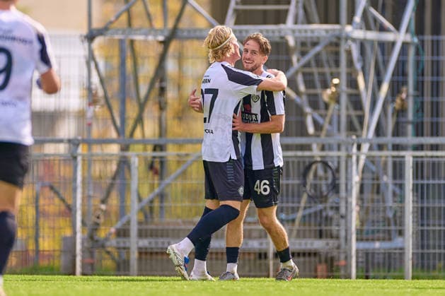 Torjubel Gianluca Gaudino (VfR Aalen, 46) ueber sein Tor, Treffer zur 1:0 Fuehrung fuer Aalen, Vico Meien (VfR Aalen, 27) gratuliert GER, VfR Aalen vs. FSV Frankfurt, Fussball, Regionalliga Suedwest - Herren, 10. Spieltag, Spielzeit 2026 2027, 03.10.2026 GER, VfR Aalen vs. FSV Frankfurt, Fussball, Regionalliga Suedwest - Herren, 10. Spieltag, Spielzeit 2026 2027, 03.10.2026 Aalen Copyright: xEibner-Pressefoto GeraldxOelze-dexStoppanyx EP_ODS