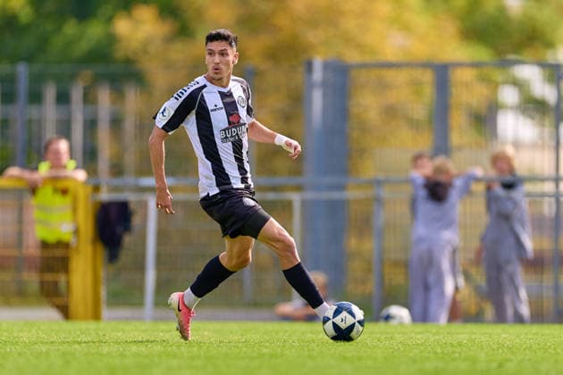 fs Dean Melo (VfR Aalen, 18) GER, VfR Aalen vs. FSV Frankfurt, Fussball, Regionalliga Suedwest - Herren, 10. Spieltag, Spielzeit 2026 2027, 03.10.2026 GER, VfR Aalen vs. FSV Frankfurt, Fussball, Regionalliga Suedwest - Herren, 10. Spieltag, Spielzeit 2026 2027, 03.10.2026 Aalen Copyright: xEibner-Pressefoto GeraldxOelze-dexStoppanyx EP_ODS