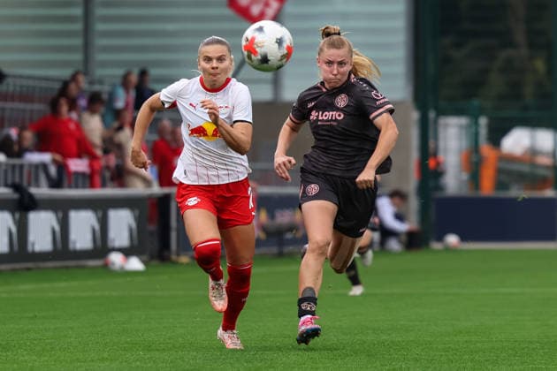 Deutschland: Fußball Google Pixel Frauen-Bundesliga 2026 - 2027, 6. Spieltag - RB Leipzig gegen FSV Mainz 05, Trainingszentrum von RB Leipzig (Leipzig): Zweikampf von Maja Lara Pageler (1. FSV Mainz 05 Frauen, 37) und Anna Maria Therese Simonsson (RB Leipzig Frauen, 27) Copyright: xLucasxWalterx