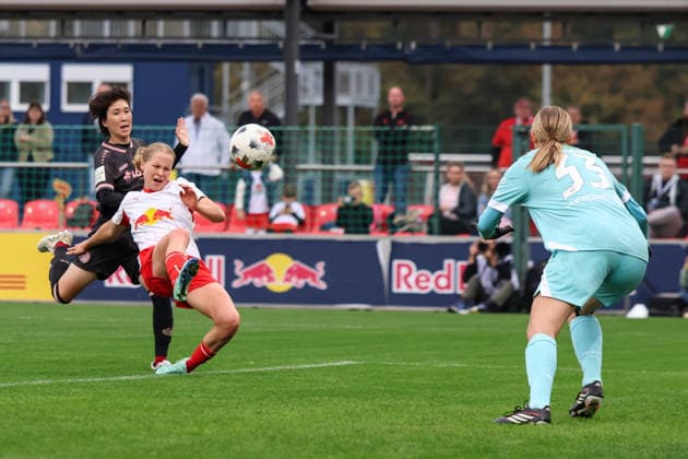 Deutschland: Fußball Google Pixel Frauen-Bundesliga 2026 - 2027, 6. Spieltag - RB Leipzig gegen FSV Mainz 05, Trainingszentrum von RB Leipzig (Leipzig): vergebene Großchance von Emilia Ãsgeirsdottir (RB Leipzig Frauen, 8) Copyright: xLucasxWalterx