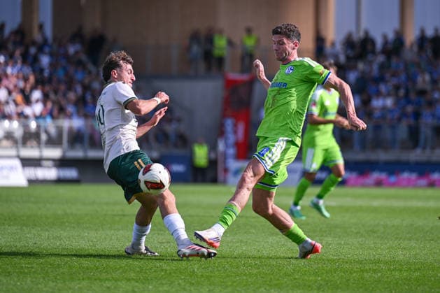 03.10.2026, Fussball, Saison 2026 2027, Testspiel, SC Austria Lustenau - FC Schalke 04, Robin Gosens (FC Schalke 04) xRHR-FOTO YYx Copyright: KROEGER RHR-FOTOx RHR-FOTO YY