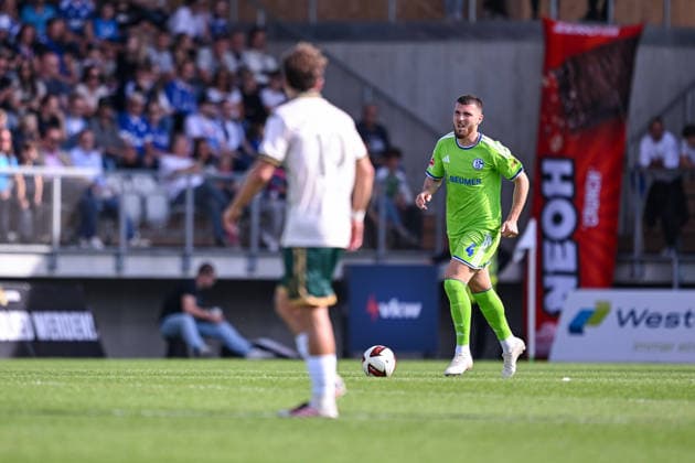 03.10.2026, Fussball, Saison 2026 2027, Testspiel, SC Austria Lustenau - FC Schalke 04, Hasan Kurucay (FC Schalke 04) xRHR-FOTO YYx Copyright: KROEGER RHR-FOTOx RHR-FOTO YY