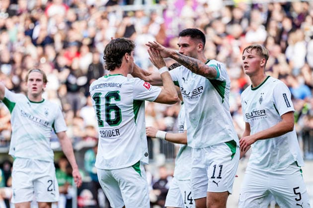 Deutschland: Fußball 2. Bundesliga, 1. Bundesliga, Freundschaftsspiel Saison 2026 27, FC St. Pauli vs Borussia Moenchengladbach Millerntor-Stadion (Hamburg St. Pauli): 1:0 für Borussia Moenchengladbach durch Tim Kleindienst (Borussia Moenchengladbach, 11), Jubel, Emotion Copyright: xStefanxTrochax