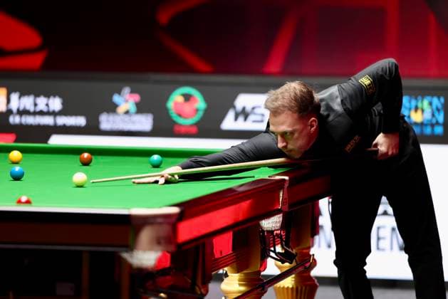 (261003) -- SHENZHEN, Oct. 3, 2026 -- Judd Trump of England competes during the semifinal against Wu Yize of China at World Snooker Tour Shenzhen Open 2026 in Shenzhen, south China s Guangdong Province, Oct. 3, 2026. ) (SP)CHINA-SNOOKER-SHENZHEN OPEN (CN) LuxHanxin 