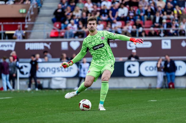 Deutschland: Fußball 2. Bundesliga, 1. Bundesliga, Freundschaftsspiel Saison 2026 27, FC St. Pauli vs Borussia Moenchengladbach Millerntor-Stadion (Hamburg St. Pauli): Ben Voll (FC St. Pauli, 1) Copyright: xStefanxTrochax