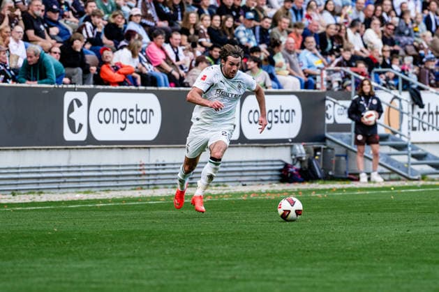 Deutschland: Fußball 2. Bundesliga, 1. Bundesliga, Freundschaftsspiel Saison 2026 27, FC St. Pauli vs Borussia Moenchengladbach Millerntor-Stadion (Hamburg St. Pauli): Joe Scally (Borussia Moenchengladbach, 29), Freisteller Copyright: xStefanxTrochax