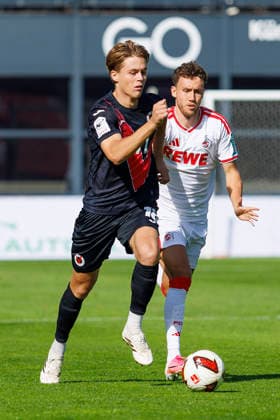KOELN, GERMANY - OCTOBER 3, 2026: Tim Kloss (FC Viktoria Köln, 18) and Luca Waldschmidt (1. FC Köln, 7) during the friendly match between FC Viktoria Köln vs. 1. FC Köln at the Sportpark Hoehenberg on October 3, 2026 in Koeln, Germany. DFL REGULATIONS PROHIBIT ANY USE OF PHOTOGRAPHS AS IMAGE SEQUENCES AND OR QUASI-VIDEO. Nordrhein-Westfalen Germany Copyright: xLeahxKohringx