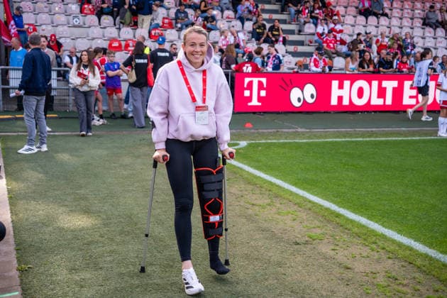 Deutschland: Google Pixel Frauen-Bundesliga 2026 2027, 6.Spieltag, 1.FC Köln vs SC Freiburg, Samstag, 03.10.2026, Franz-Kremer-Stadion (Köln-Westfalen): Sandra Jessen (1.FC Köln,11) Verletzt, Verletzung, Mimik, Einzelfoto Köln Franz-Kremer-Stadion, Köln Deutschland Copyright: xOrhanxHabashx