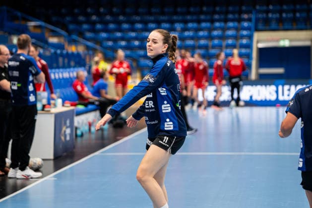 HSG Blomberg-Lippe (GER) vs. HC Podravka (CRO), Handball, EHF Champions League Women, Gruppenphase, 3.10.2026, Saision 2026 2027, Lemgo Isabelle Axmann (HSG Blomberg-Lippe, 11) beim Aufwaermen Lemgo Phoenix Contact Arena Deutschland