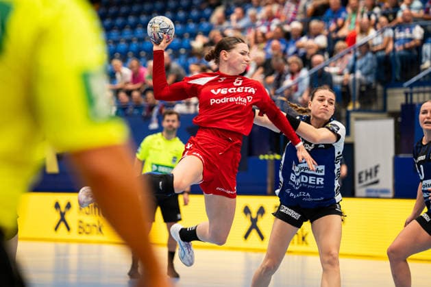 HSG Blomberg-Lippe (GER) vs. HC Podravka (CRO), Handball, EHF Champions League Women, Gruppenphase, 3.10.2026, Saision 2026 2027, Lemgo Katarina Pandza (HC Podravka, 05) im Torwurf Lemgo Phoenix Contact Arena Deutschland