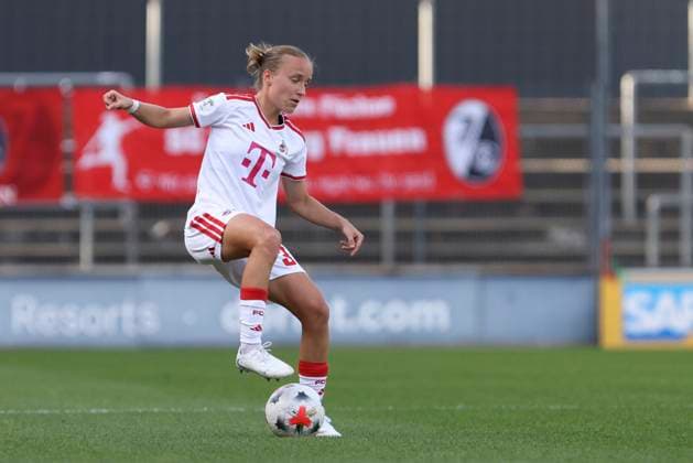 Beke Sterner (1. FC Koeln) in Aktion, am Ball, Einzelaktion waehrend des Spiels der Frauen Bundesliga zwischen 1.FC Koeln und SC Freiburg, Franz-Kremer-Stadion am 03. October 2026 in Koeln, Deutschland. (Foto von Oliver Kaelke DeFodi Images) +++ Beke Sterner (1. FC Koeln) controls the ball during the Bundesliga match between 1.FC Koeln and SC Freiburg at Franz-Kremer-Stadion on October 3, 2026 in Cologne, Germany. (Photo by Oliver Kaelke DeFodi Images) DFB DFL REGULATIONS PROHIBIT ANY USE OF PHOTOGRAPHS AS IMAGE SEQUENCES AND OR QUASI-VIDEO. (Photo by Oliver Kaelke DeFodi Images) -