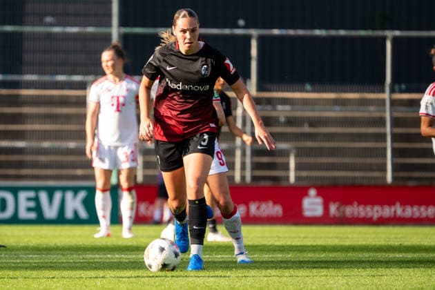 Deutschland: Google Pixel Frauen-Bundesliga 2026 2027, 6.Spieltag, 1.FC Köln vs SC Freiburg, Samstag, 03.10.2026, Franz-Kremer-Stadion (Köln-Westfalen): Alina Axtmann (SC Freiburg ,3) am Ball Köln Franz-Kremer-Stadion, Köln Deutschland Copyright: xOrhanxHabashx