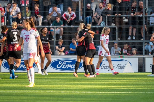 Deutschland: Google Pixel Frauen-Bundesliga 2026 2027, 6.Spieltag, 1.FC Köln vs SC Freiburg, Samstag, 03.10.2026, Franz-Kremer-Stadion (Köln-Westfalen): Tor und Torjubel zum 1:0 durch Carina Brunold (SC Freiburg, 14). Freude, Emotionen, Jubel Köln Franz-Kremer-Stadion, Köln Deutschland Copyright: xOrhanxHabashx