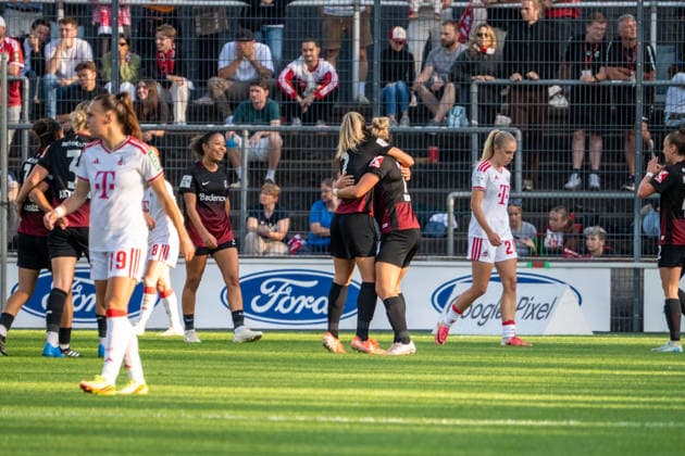 Deutschland: Google Pixel Frauen-Bundesliga 2026 2027, 6.Spieltag, 1.FC Köln vs SC Freiburg, Samstag, 03.10.2026, Franz-Kremer-Stadion (Köln-Westfalen): Tor und Torjubel zum 1:0 durch Carina Brunold (SC Freiburg, 14). Freude, Emotionen, Jubel Köln Franz-Kremer-Stadion, Köln Deutschland Copyright: xOrhanxHabashx