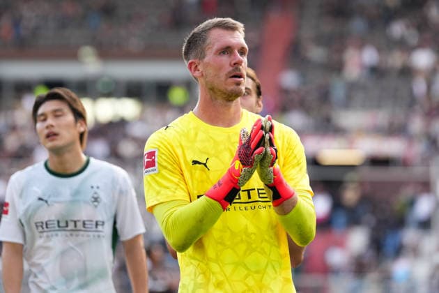 03.10.2026, xydrx, Herren, Fußball, Testspiel, FC St. Pauli - Borussia Mönchgladbach, Saison 2026 2027, Millerntor-Stadion: Daniel Batz (Borussia Moenchengladbach, 33) DFB regulations prohibit any use of photographs as image sequences and or quasi-video. Copyright: HMBxMedia YannisxDreimann