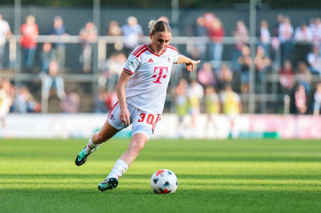 Google Pixel Frauen-Bundesliga: 1. FC Köln - SC Freiburg; 03.10.2026. Sophie Nachtigall (1. FC Köln, 30) Google Pixel Frauen-Bundesliga: 1. FC Köln - SC Freiburg; Köln, Franz-Kremer-Stadion; 03.10.2026. DFB REGULATIONS PROHIBIT ANY USE OF PHOTOGRAPHS AS IMAGE SEQUENCES AND OR QUASI-VIDEO. Copyright: xBEAUTIFULxSPORTS Freisenx