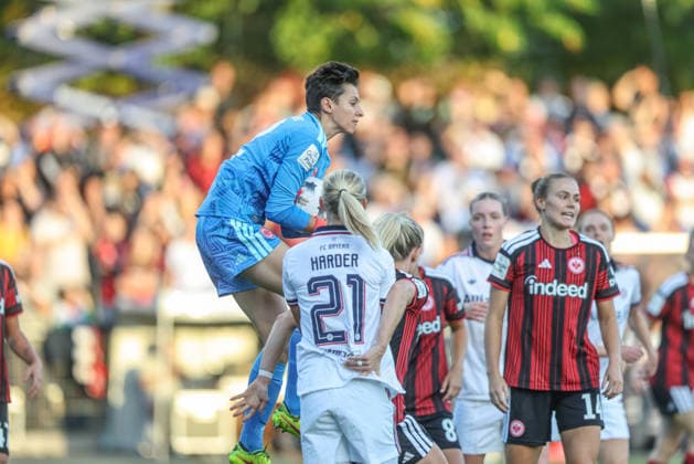 GER, Frankfurt, Eintracht Frankfurt vs FC Bayern München, Google Pixel Frauen Bundesliga, Fussball, DFB, Spielzeit 2026 2027, Stadion am Brentanobad, 6. Spieltag im Bild: Lina Altenburg (Eintracht Frankfurt Frauen 12) DFB DFL REGULATIONS PROHIBIT ANY USE OF PHOTOGRAPHS AS IMAGE SEQUENCES AND OR QUASI-VIDEO, 03.10.2026 Copyright: HMBxMedia HendrikxHamelau