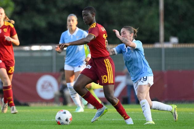SOCCER - Women s Serie A - AS Roma vs. SS Lazio Women Photo by IPA ABACAPRESS.COM89264632 - AS Roma s Shukurat Oladipo battles for the ball with Lazio Women s Noemi Visentin during the Italian Women s Serie A Athora 2026 2027 match between AS Roma Women and SS Lazio Women at the Tre Fontane Stadium on October 3, 2026. Rome Italy  Copyright: xIPAxSport ABACAx