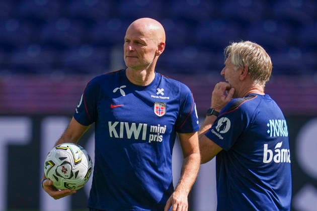 Soccer, Nations League: Portugal vs. Norway, Nations League Porto, Portugal 20261003 Norway’s national team coach Stale Solbakken during training at Estadio Do Dragao on the day of the match against Portugal Photo: Lise Aserud, NTB Porto, Portugal EDITORIAL USE ONLY RESTRICTED USE FOR BETTING COMPANIES  Copyright: xLisexAserudx xNTBx