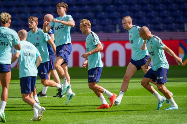 Soccer, Nations League Portugal vs. Norway, Nations League Porto, Portugal 20261003 The Norwegian national soccer team during training at Estádio do Dragão on the day of the match against Portugal. Photo: Lise Aserud, NTB, Porto, Portugal. EDITORIAL USE ONLY. RESTRICTED USE FOR BETTING COMPANIES  Copyright: xLisexAserudx xNTBx