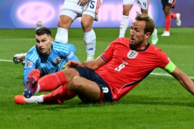 RIJEKA, CROATIA - OCTOBER 03: Harry Kane of England (R) in action and score against Dominik Livakovic of Croatia (L) during the UEFA Nations League, League A Group A3, match between Croatia and England at Stadion Rujevica, Rijeka on October 03, 2026 in Rijeka, Croatia. (Photo by Igor Kupljenik Sports Press Photo). Copyright: xIgorxKupljenikx xSPPx Sportspressphoto_SPR244601