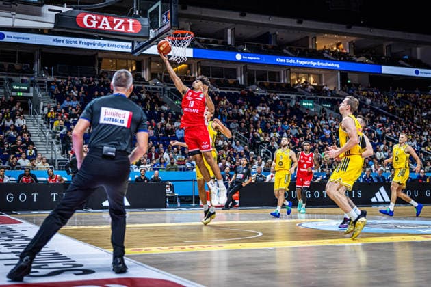 Basketball Berlin 03.10.2026 Saison 2026 2027 EasyCredit BBL 1. Bundesliga Männer, Herren Alba Berlin - BMA365 Bamberg Baskets Brendan Terry (Bamberg, No.15)