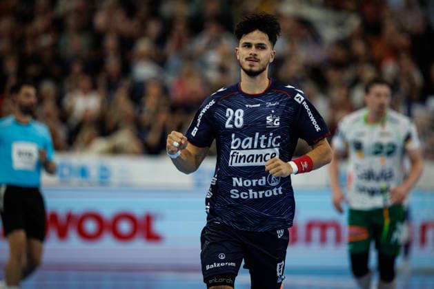 Opel HBL: SG Flensburg-Handewitt vs FRISCH AUF! Göppingen; 03.10.26 Jubel Torjubel bei Patrick Volz (Nr.28, SG Flensburg-Handewitt) Opel HBL: SG Flensburg-Handewitt vs FRISCH AUF! Göppingen, GGW Arena am 03.10.26 Copyright: xBEAUTIFULxSPORTS MarioxM.xKobergx