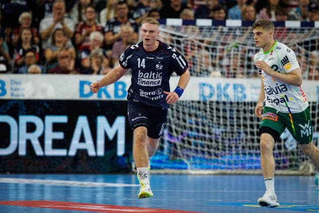 Opel HBL: SG Flensburg-Handewitt vs FRISCH AUF! Göppingen; 03.10.26 Jubel Torjubel bei Emil Siersbaek Bergholt (Nr.14, SG Flensburg-Handewitt) Opel HBL: SG Flensburg-Handewitt vs FRISCH AUF! Göppingen, GGW Arena am 03.10.26 Copyright: xBEAUTIFULxSPORTS MarioxM.xKobergx