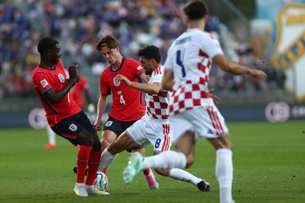 Rijeka, Croatia, 3rd October 2026. UEFA Nations League. Matchday 3, Group A3. Croatia v England at Rujevica, Rijeka. Alex SCOTT (4) and Mateo KOVACIC (8) in duel. Croatia v England, UEFA Nations League. 