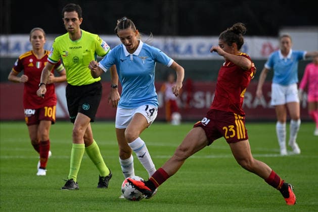IPA89266053 - Martina Zanoli of S.S. Lazio and Valentina Bergamaschi of A.S. Roma Femminile during the Serie A Women s match between A.S. Roma Femminile and Lazio Women at Tre Fontane Stadium in Rome on October 3, 2026.  Copyright: xMarioxQuartapelle IPAxSportx xx IPA89266053