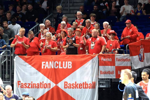 03.10.2026, Deutschland, GER, DEU, Basketball, 1.Bundesliga, 1.Tag, Saison 2026 2027, Berlin, ALBA Berlin vs Bamberg Bamberger-Fanblock nordphoto GmbH Engler Berlin Uber-Arena Berlin Deutschland Copyright: xNordphotox xEnglerx
