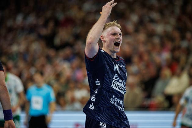 Opel HBL: SG Flensburg-Handewitt vs FRISCH AUF! Göppingen; 03.10.26 Jubel Torjubel bei Emil Siersbaek Bergholt (Nr.14, SG Flensburg-Handewitt) Opel HBL: SG Flensburg-Handewitt vs FRISCH AUF! Göppingen, GGW Arena am 03.10.26 Copyright: xBEAUTIFULxSPORTS MarioxM.xKobergx