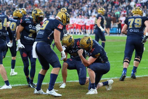 Dresden Monarchs celebrates a Touchdown, Dresden Monarchs vs Potsdam Royals, American Football, GFL, German Football League, Season 2026, GFL-Bowl, 03.10.2026, GFLBowl2026 Photo: PFA Klaus Sack Dresden Rudolf-Harbig-Stadion Deutschland Copyright: xPFA KlausxSackx