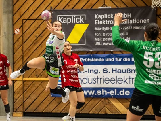 Lea Watzl (Frisch Auf Frauen, 07) von aussen, SG Nürtingen-Zizishausen vs. Frisch Auf Goeppingen, Handball, DHB-Pokal, Spielzeit 2026 2027, 03.10.2026 SG Nürtingen-Zizishausen vs. Frisch Auf Goeppingen, Handball, DHB-Pokal, Spielzeit 2026 2027, 03.10.2026 Nuertingen Copyright: xMichaelxSchmidt Eibner-Pressefotx EP_MST