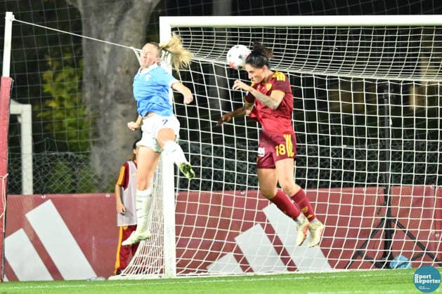 IPA89267019 - Carla Camacho of S.S. Lazio and Martina Piemonte of A.S. Roma during the Serie A Women s League match between Roma and Lazio, an Italian Serie A Women s soccer match in Rome, Italy, on October 3, 2026  Copyright: xClaudioxEnea IPAxSportx xx IPA89267019