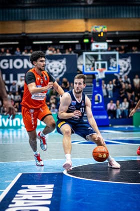 BB-1BL Herren Syntainics MBC - Ratiopharm Ulm Spencer Reaves (Syntainics MBC) waehrend der Saison 2026-2027 in der 1. EasyCredit Bundesliga am 4. Spieltag zwischen Syntainics MBC und Ratiopharm Ulm in der Stadthalle Weissenfels am 3. October 2026 in Weissenfels, Sachsen Anhalt, Deutschland