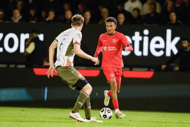 ALMERE , 03-10-2026 , Yanmar Stadium , season 2026 2027 , Dutch , Keukenkampioen division , match between 20:00 uur Almere City FC and FC Volendam , picture shows Almere City FC player Marley Dors vsFC Volendam player Daan Huisman Almere City - Volendam  x207866042x Copyright: