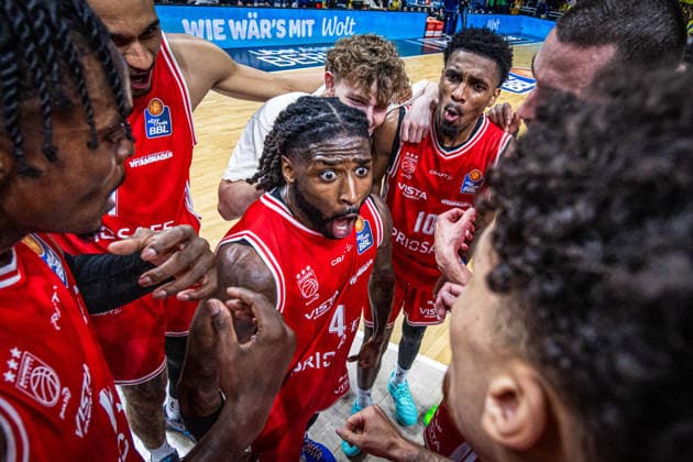 Basketball Berlin 03.10.2026 Saison 2026 2027 EasyCredit BBL 1. Bundesliga Männer, Herren Alba Berlin - BMA365 Bamberg Baskets Jordan Jones (Bamberg, No.04)