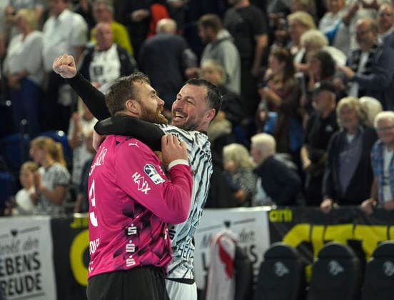 Foto : Jubel nach dem Schlußpfiff bei den Spielern des THW , hier freut sich Handball Herren 1. Bundesliga am Sa. 03.10.2026 THW Kiel - VfL Gummersbach
