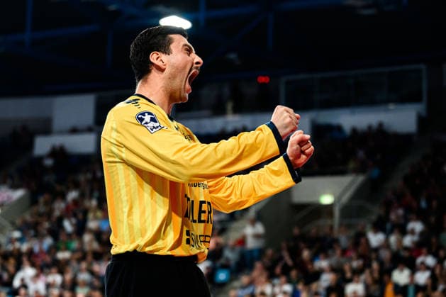 Bietigheim: HBL - 26 27 - SG BBM Bietigheim - Fuechse Berlin Torhueter Martin Tomovski (Bietigheim) Jubel Freude Emotion Bietigheim-Bissingen Egetrans Arena Baden-Württemberg Deutschland
