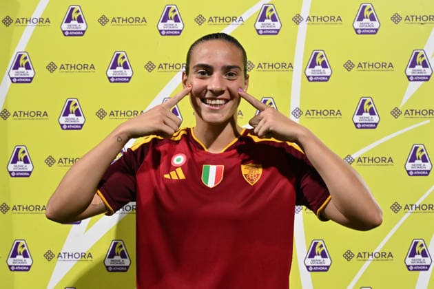 IPA89269075 - Alice Corelli of A.S. Roma Women was named MVP of the Serie A Women s Athora match on Matchday 2 between A.S. Roma Women and S.S. Lazio Women at the Tre Fontane Stadium on October 3, 2026, in Rome, Italy.  Copyright: xDomenicoxCippitelli IPAxSportx xx IPA89269075