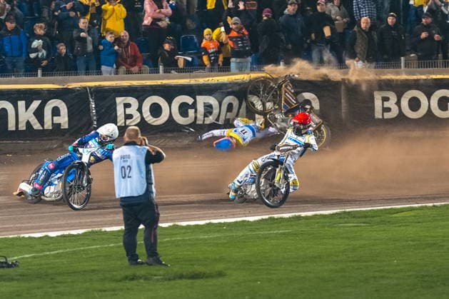 Lublin 03.10.2026 Zuzel. DMP - Druzynowe Mistrzostwa Polski 2026, runda 18 - mecz o 3 miejsce. PGE Ekstraliga sezon 2026. --- Speedway. Round 18 - 3rd place match. PGE Extraleague season 2026: Orlen Oil Motor Lublin - Fogo Unia Leszno. Persons shown: Kacper Woryna wypadek Fot. Kazimierz Kozuch Arena Akcji NEWSPIX.PL --- newspix.pl POLAND OUT! 