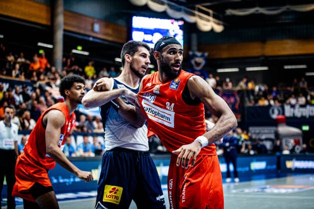 BB-1BL Herren Syntainics MBC - Ratiopharm Ulm Jure Planinic (Syntainics MBC), Armel Traore (Ratiopharm Ulm) waehrend der Saison 2026-2027 in der 1. EasyCredit Bundesliga am 4. Spieltag zwischen Syntainics MBC und Ratiopharm Ulm in der Stadthalle Weissenfels am 3. October 2026 in Weissenfels, Sachsen Anhalt, Deutschland