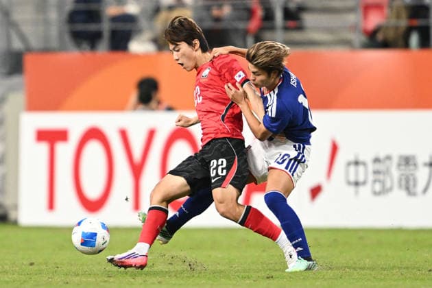South Korea v Japan - 20th Asian Games Aichi-Nagoya TOYOTA, JAPAN - OCTOBER 03: BAE Hyunseo 22 of South Korea in action during the Football Men s Final Match between South Korea and Japan on day fourteen of the 20th Asian Games Aichi-Nagoya at Toyota Stadium on October 03, 2026 in Toyota, Aichi, Japan. Stringer Anadolu Tokyo Japan. Editorial use only. Please get in touch for any other usage.  Copyright: x2026xAnadoluxStringerx