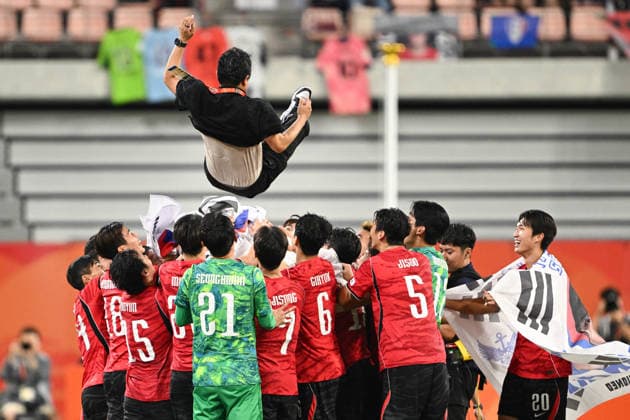 South Korea v Japan - 20th Asian Games Aichi-Nagoya TOYOTA, JAPAN - OCTOBER 03: Players of South Korea celebrates the victory after the Football Men s Final between South Korea and Japan on day fourteen of the 20th Asian Games Aichi-Nagoya at Toyota Stadium on October 03, 2026 in Toyota, Aichi, Japan. Stringer Anadolu Tokyo Japan. Editorial use only. Please get in touch for any other usage.  Copyright: x2026xAnadoluxStringerx