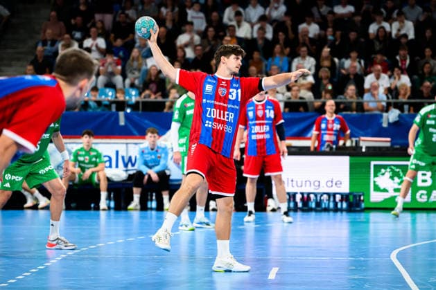 Bietigheim: HBL - 26 27 - SG BBM Bietigheim - Fuechse Berlin Alexander Pfeifer (Bietigheim) Bietigheim-Bissingen Egetrans Arena Baden-Württemberg Deutschland