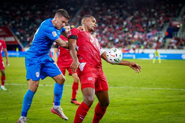 Fussball UEFA Nations League 2026 - 2027, 3. Spieltag - Schweiz vs Slowenien - Thermoplan Arena (Luzern): Manuel Akanji (Schweiz, 5) am Ball Copyright: xJOERANxSTEINSIEKx